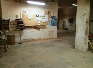 Hall, Lamprini