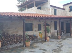 Συγκρότημα προς πώληση Πυργού (Γοργολαϊνη) 190 τ.μ. 4 Υπνοδωμάτια