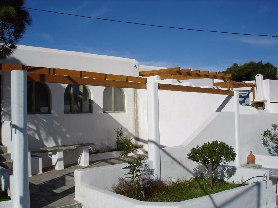 Paros