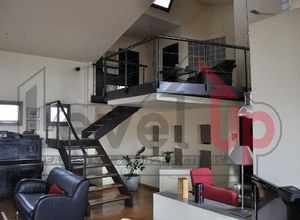 Maisonette, Center