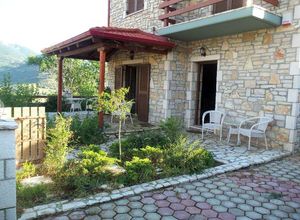 Μονοκατοικία προς πώληση Σκεπαστό (Καλάβρυτα) 150 τ.μ. 3 Υπνοδωμάτια Νεόδμητο