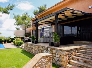 Detached House for sale Ekali 560 m<sup>2</sup> 4 Bedrooms