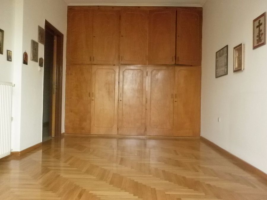 Photo 99010410